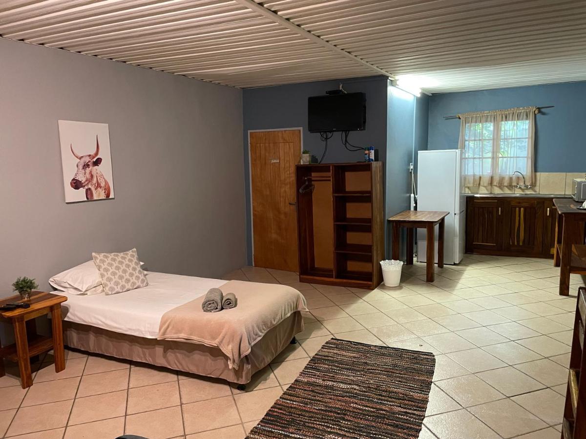 Kololo Guesthouse Katima Mulilo Bagian luar foto