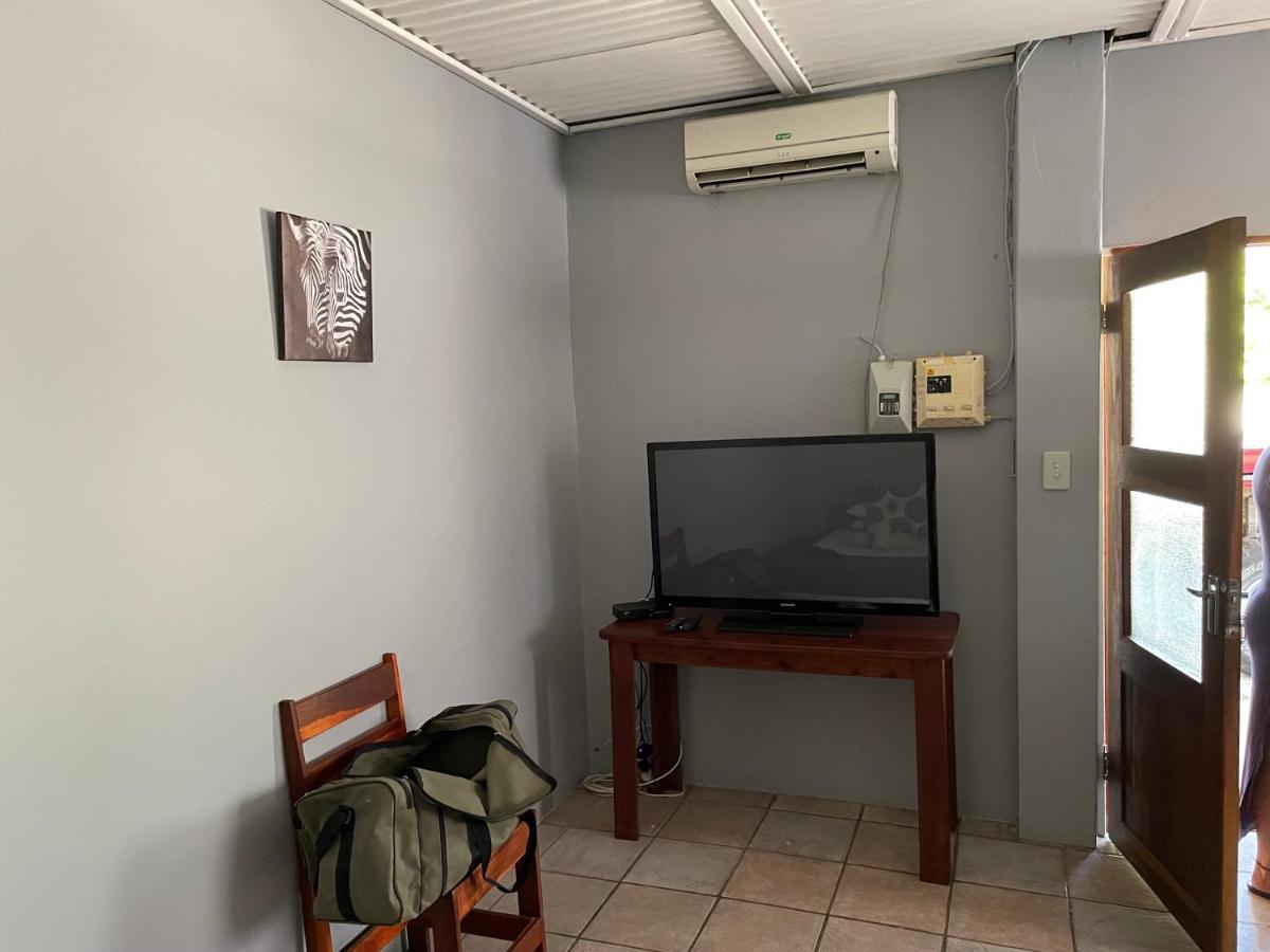 Kololo Guesthouse Katima Mulilo Bagian luar foto